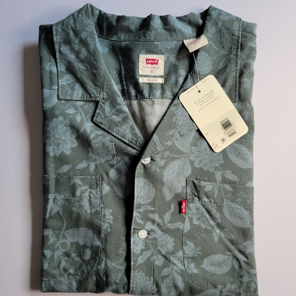 Levi's Short Sleeve Classic Camper Floral Shirt.